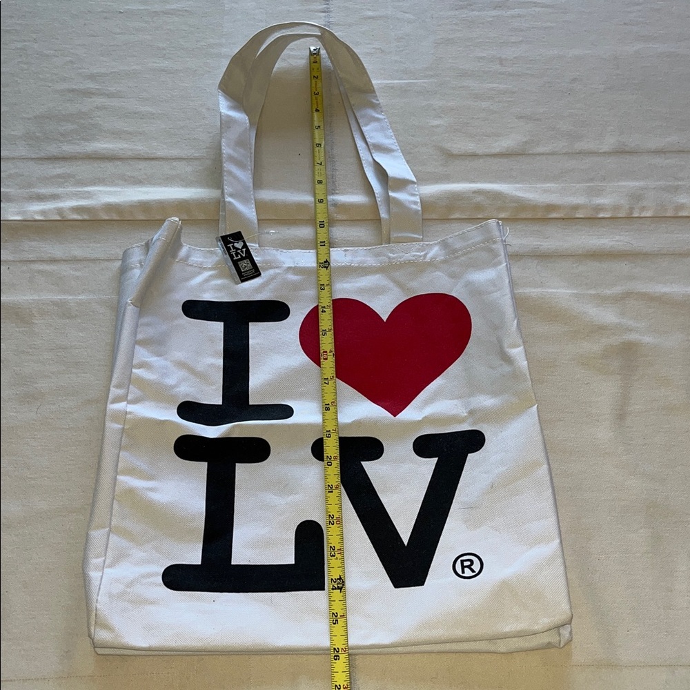 I Love LV White Canvas Tote Bag with Red Heart - Picture 7 of 10